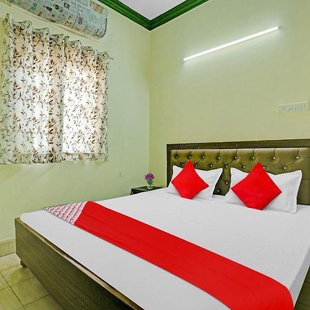 Hotel O B N Palace Rāipur Exteriör bild