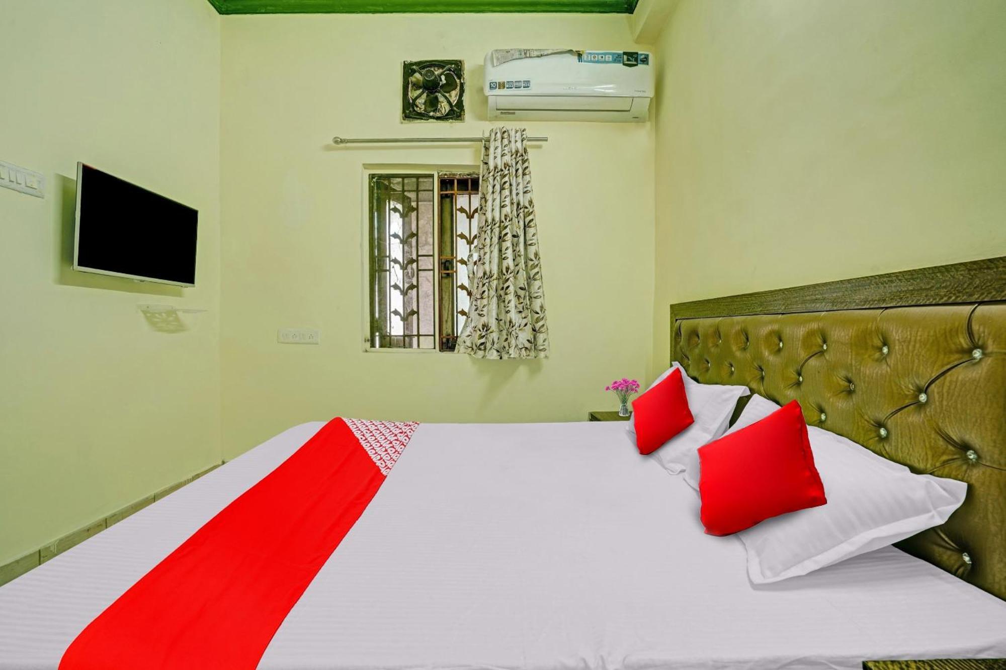 Hotel O B N Palace Rāipur Exteriör bild